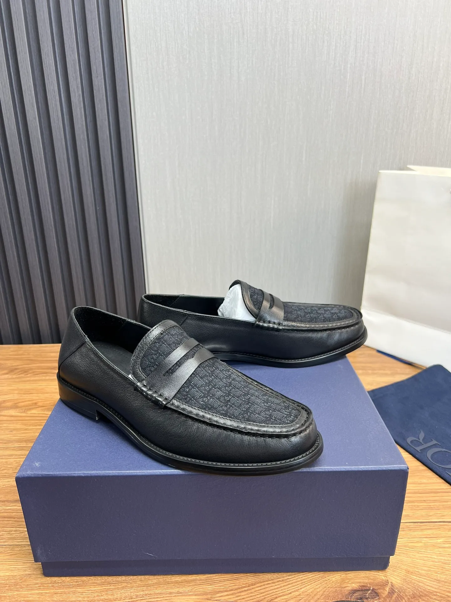 Men's men's shoes 💰580💰 Dior men's business casual leather shoes 👞all made of imported original brand leather, just to create a more comfortable wearing experience, upper: original cowhide ➕ imported sheepskin lining, original non-slip and wear-resistant rubber outsole ✔️36-45 (38.45 non-refundable)